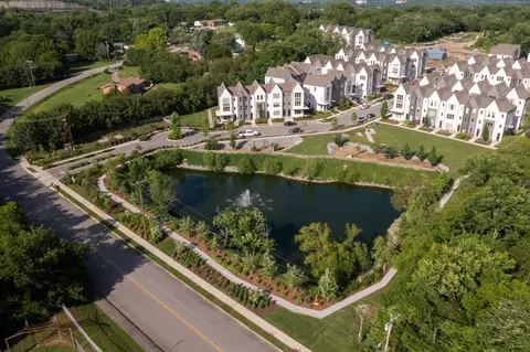 232 Arrowhead Dr, Nashville, TN 37216