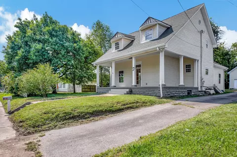 210 S Main St, Mount Pleasant, TN 38474