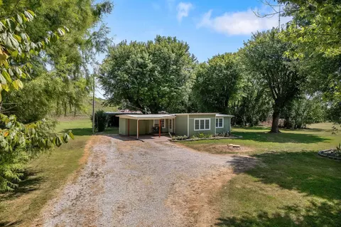 528 N Spring St, Sparta, TN 38583