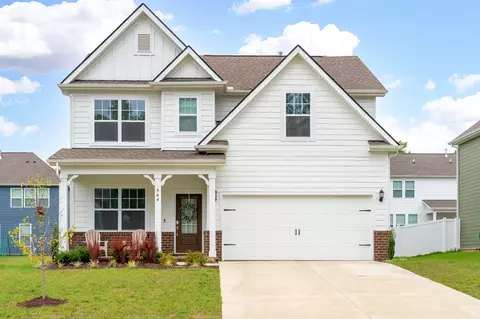 564 Ballard Dr, White House, TN 37188