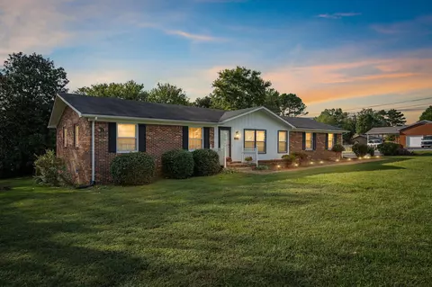 204 Lookout Dr, Columbia, TN 38401