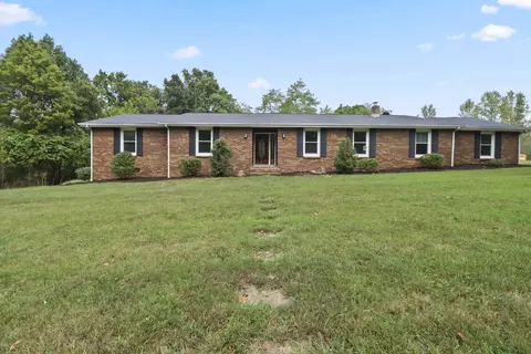 7990 Betts Rd, Greenbrier, TN 37073