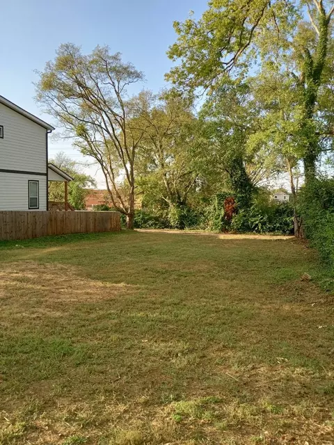 2426 Batavia St, Nashville, TN 37208
