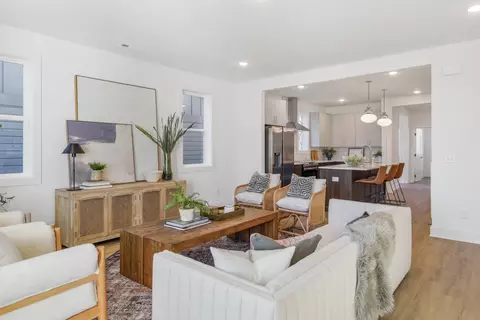 1015 Alice St #B, Nashville, TN 37218