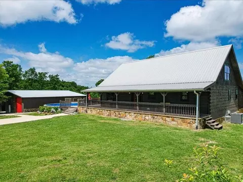 1800 Browns Trace Rd, South Pittsburg, TN 37380
