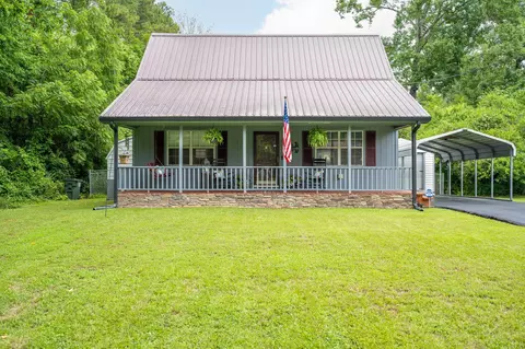 500 Frieda Dr, Rossville, GA 30741