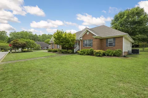301 Knoll Creek Cir, Chattanooga, TN 37415
