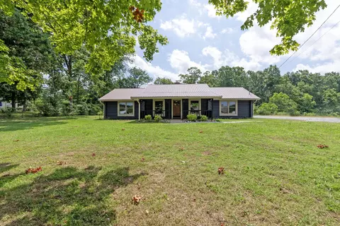 725 Goodson Cir, Rock Spring, GA 30739