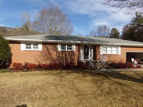 611 Falls View Dr, Hixson, TN 37343