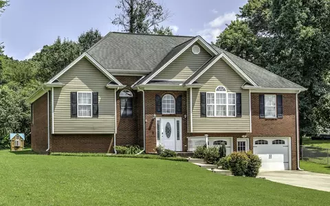 6506 Patty Ln, Harrison, TN 37341