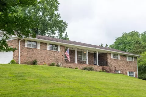 1708 Ray Jo Cir, Chattanooga, TN 37421