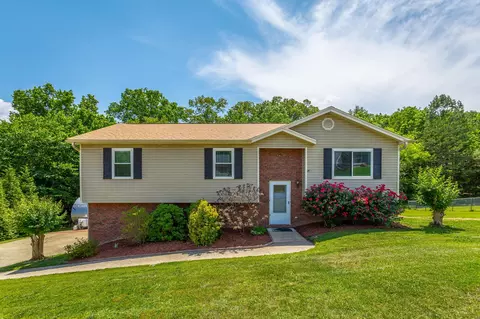 1159 Stormy Ridge Dr, Soddy Daisy, TN 37379