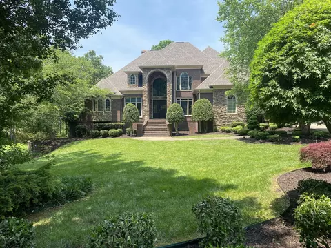 706 Castleview Dr, Chattanooga, TN 37421 photo 1