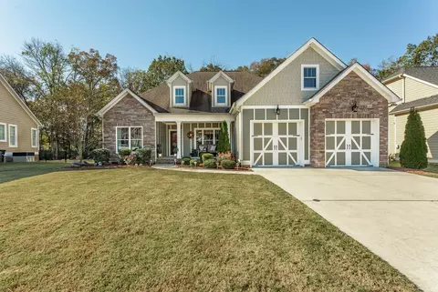 9018 Silver Maple Dr, Ooltewah, TN 37363 photo 1