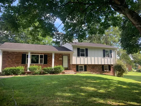 7112 Dalefield Ln, Chattanooga, TN 37421 photo 1