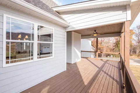 7650 Maplehurst Dr, Ooltewah, TN 37363 photo 4