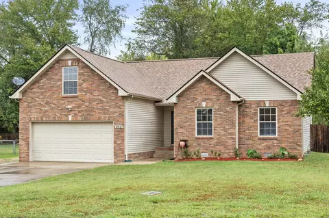 353 Woodtrace Dr, Clarksville, TN 37042