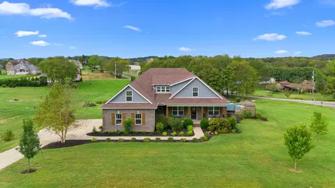 1004 Caballo Trl, Gallatin, TN 37066