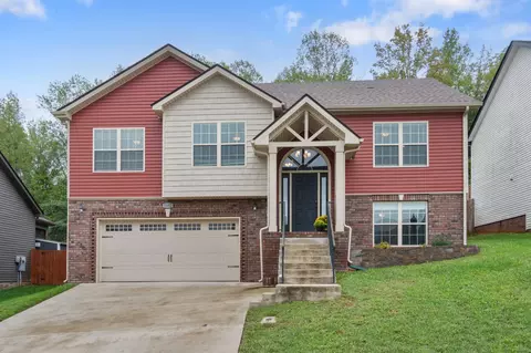 1152 Racker Dr, Clarksville, TN 37043