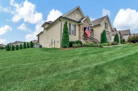Exterior - 2008 Imagine Cir, Spring Hill, TN 37174 photo 2 of 10