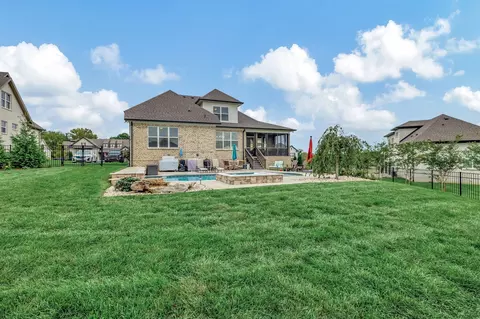 Exterior - 2008 Imagine Cir, Spring Hill, TN 37174 photo 8 of 10
