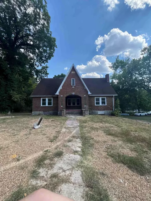2726 Glass St, Chattanooga, TN 37406