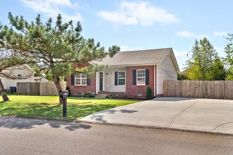 304 Lansinger Ln, Clarksville, TN 37042