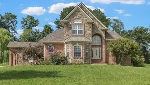 3680 Stonecreek Dr, Spring Hill, TN 37174