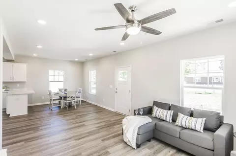 5183 Rudolph St, Springfield, TN 37172 photo 9