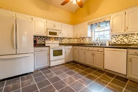 331 Bethany Dr, Dalton, GA 30721 photo 3
