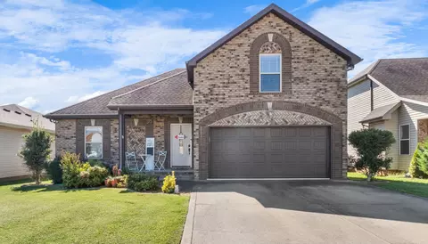 644 White Face Dr, Clarksville, TN 37040