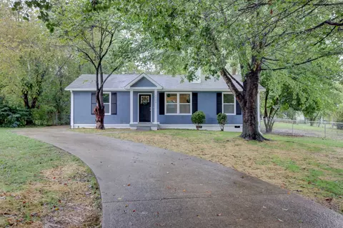 1908 Roan Dr, Clarksville, TN 37042