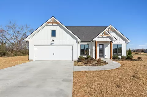 620 Pinkston Rd, Shelbyville, TN 37160