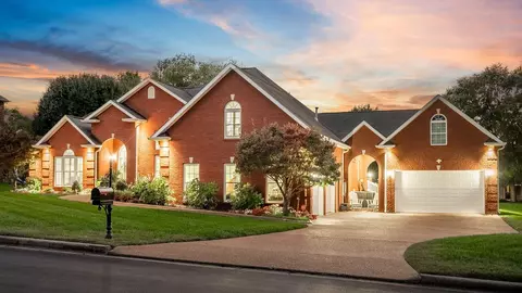 2869 Carriage Way, Clarksville, TN 37043