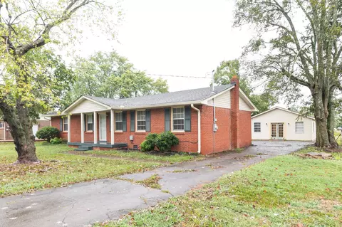 415 Oakdale Dr, Lebanon, TN 37087