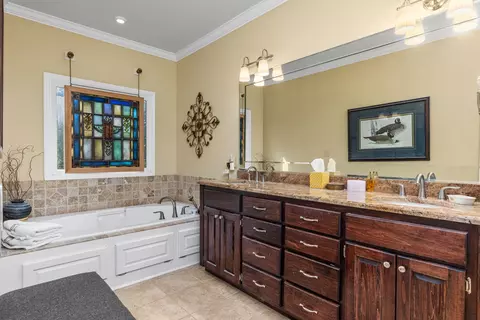 Bath - 90 Cedar Point Ln, Killen, AL 35645 photo 1 of 5