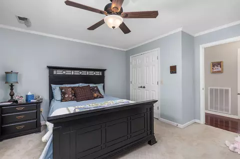 Bedroom - 90 Cedar Point Ln, Killen, AL 35645 photo 5 of 7