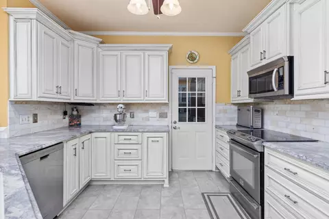 Kitchen - 90 Cedar Point Ln, Killen, AL 35645 photo 1 of 5