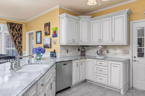 Kitchen - 90 Cedar Point Ln, Killen, AL 35645 photo 2 of 5
