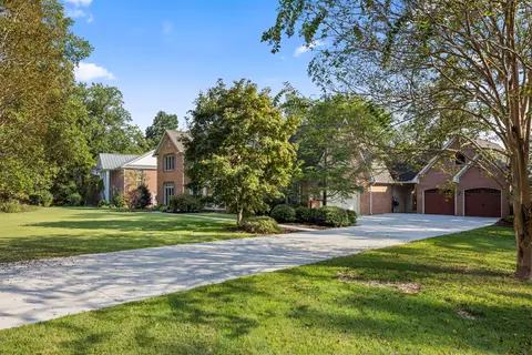 Exterior - 90 Cedar Point Ln, Killen, AL 35645 photo 5 of 18