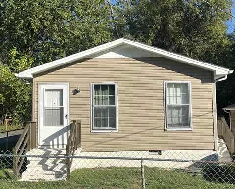 1103 Main St, Clarksville, TN 37040