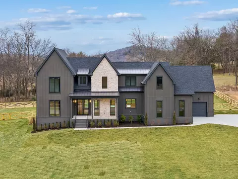 5156 Bond Mill Rd, Thompsons Station, TN 37179