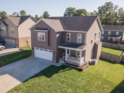 1333 Harmon Ln, Clarksville, TN 37042