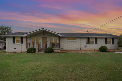 132 Maple Dr, Hendersonville, TN 37075