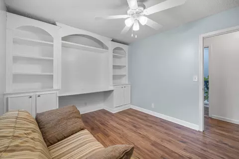 Living - 910 E Northfield Blvd, Murfreesboro, TN 37130 photo 4 of 7