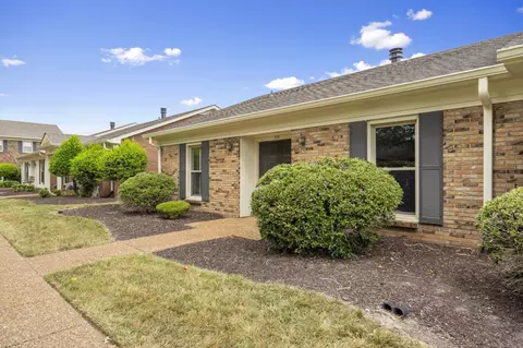 Exterior - 910 E Northfield Blvd, Murfreesboro, TN 37130 photo 2 of 4