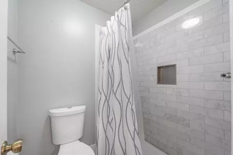 Bath - 910 E Northfield Blvd, Murfreesboro, TN 37130 photo 3 of 3