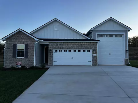 2004 Moulder Pl, Columbia, TN 38401