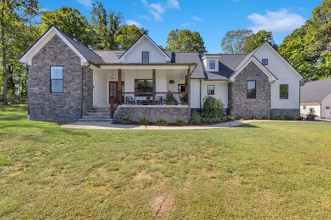 4550 General Forest Cir, Bon Aqua, TN 37025