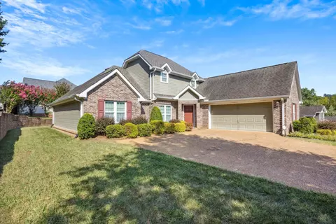921 Creek Dr, Chattanooga, TN 37415
